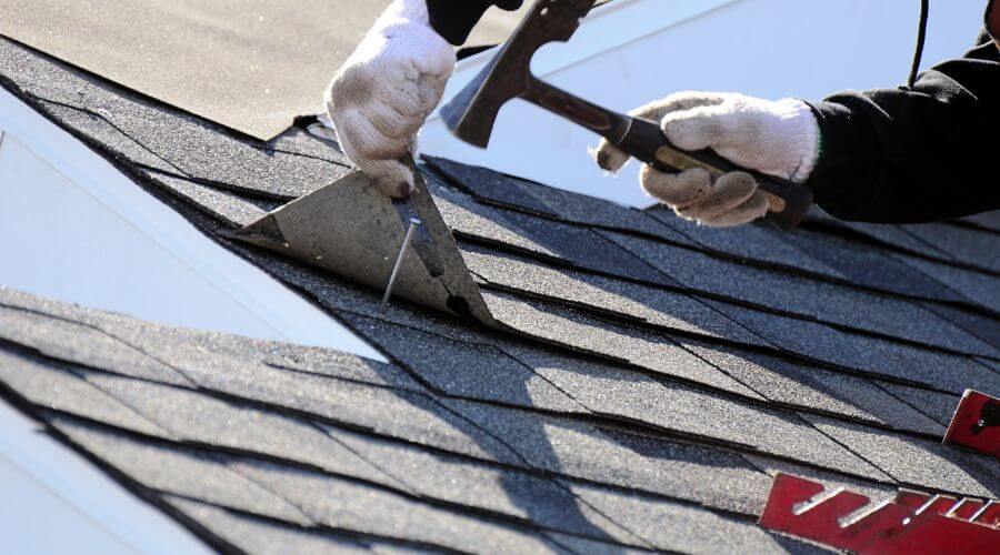 Professional gutter cleaning in Tucson, AZ